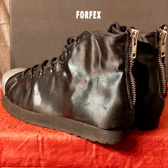 Forfex 'No Kill' iridescent black steel-toed sneaker boots, EU40, EUC - Picture 6 of 14